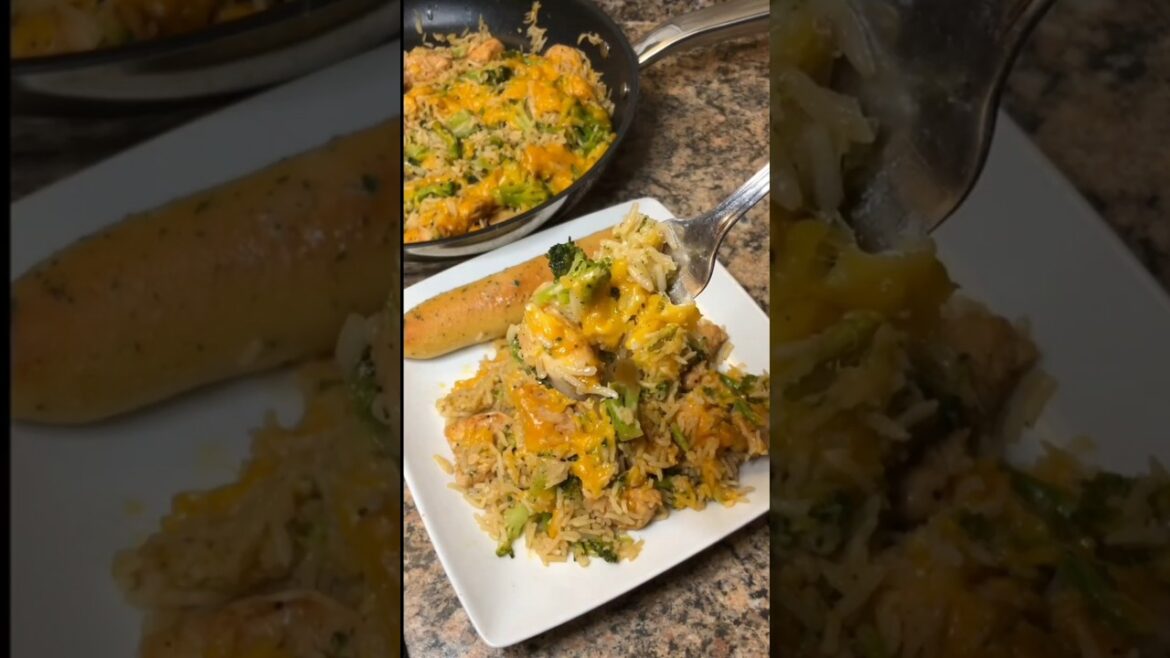 Cheesy Chicken Broccoli Rice Casserole #delicious #easyrecipe #comfortfood