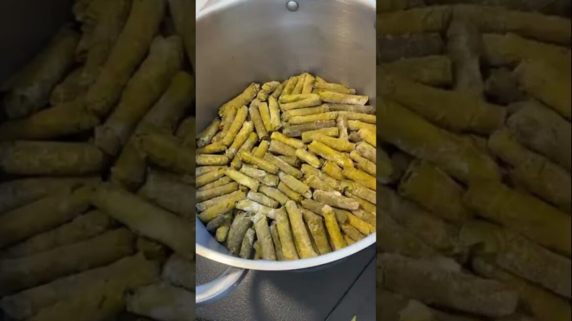 Lebanese Stuffed Grape Leaves (Warak Enab) Lebanese Stuffed Grape Leaves (Warak Enab)