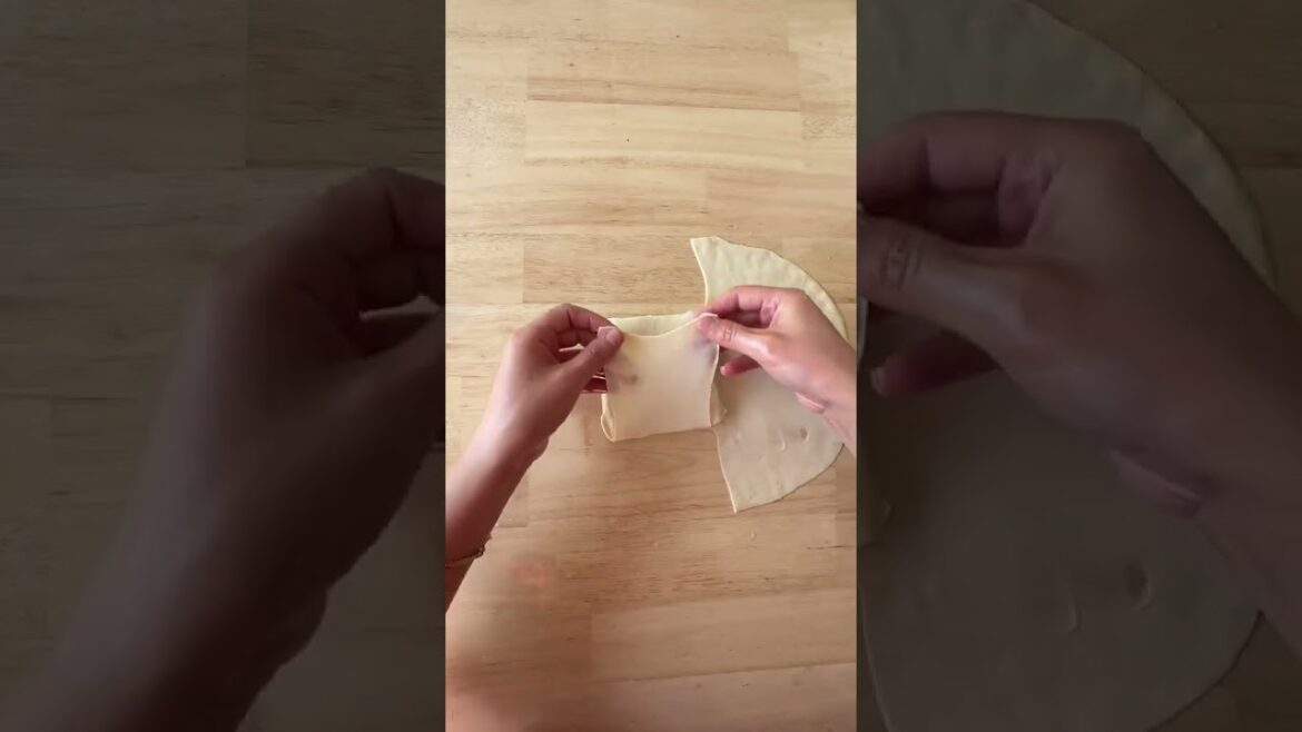 MSMEN FILLED WITH CHICKEN #food #recipe #msmen #morocco #ramadan #chicken #tasty #emanibrahiim