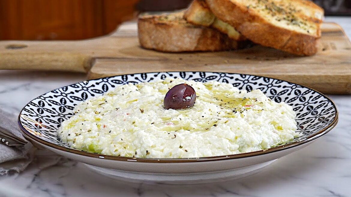 Έτσι Φτιάχνεται η Τυροκαυτερή στις Καλές Ταβέρνες - Η Συνταγή Όπως την Κάνουν στα Μεζεδοπωλεία