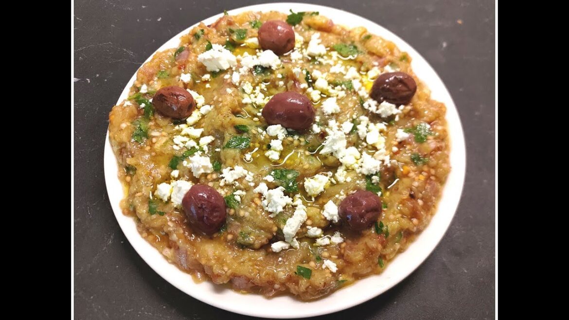 Salade grecque d’aubergines – Melitzanosalata/ Salată de vinete/ Eggplant Salad/ Салат из баклажанов Salade grecque d'aubergines - Melitzanosalata/ Salată de vinete/ Eggplant Salad/ Салат из баклажанов