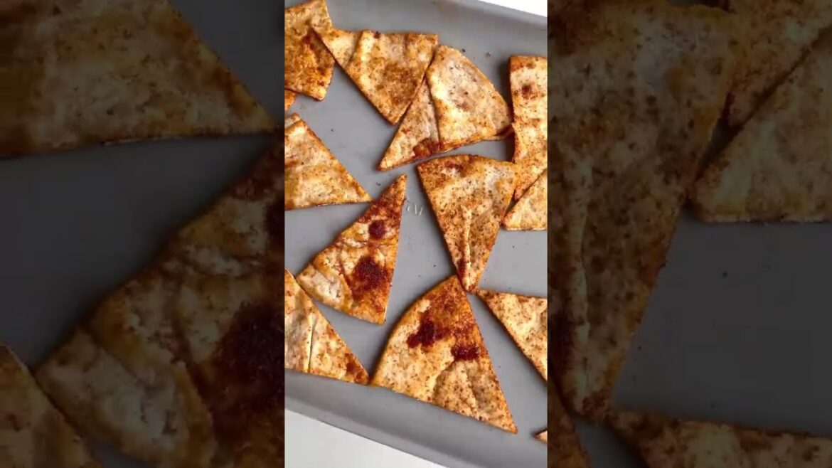 Fattoush Salad with Lentils | TAP HERE for recipe #salad #saladrecipe #highprotein #veganrecipes