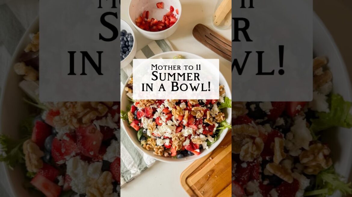How I make Yummy Summer Berry Salad at Home! #shorts #healthyrecipes