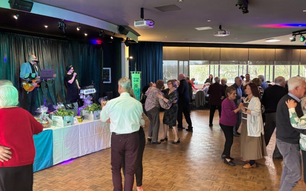 The Trevisani Association celebrates the symbol of their cuisine — Il Globo