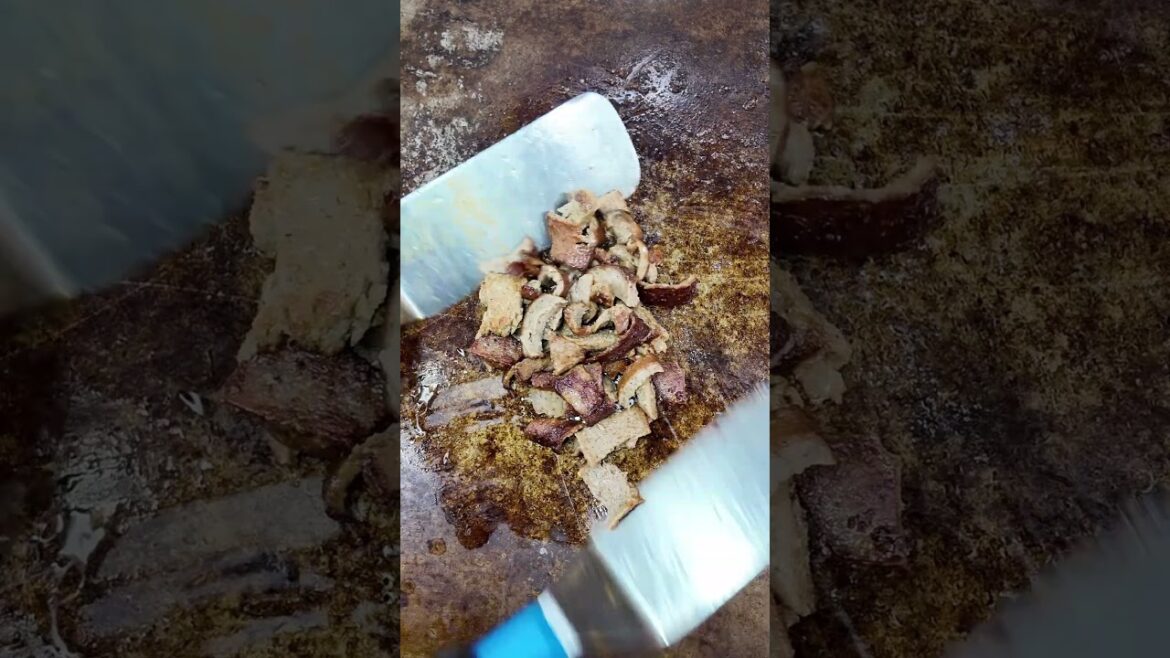 #gyro #greeksalad #foodshorts #rosemarygrill #losangeles #mediterraneanfood #salad #fyp