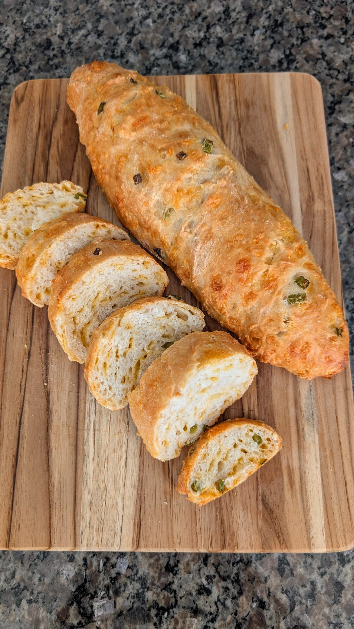 [OC] Cheddar Jalapeno Bread