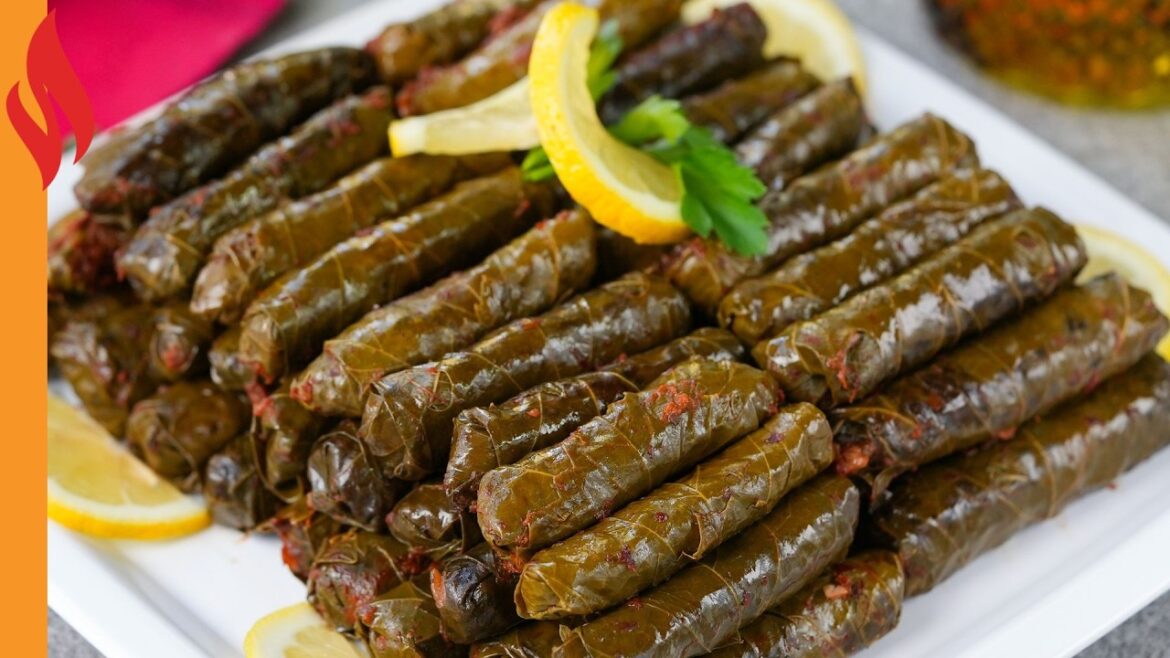Ekşili Yaprak Sarma Tarifi | Nasıl Yapılır?