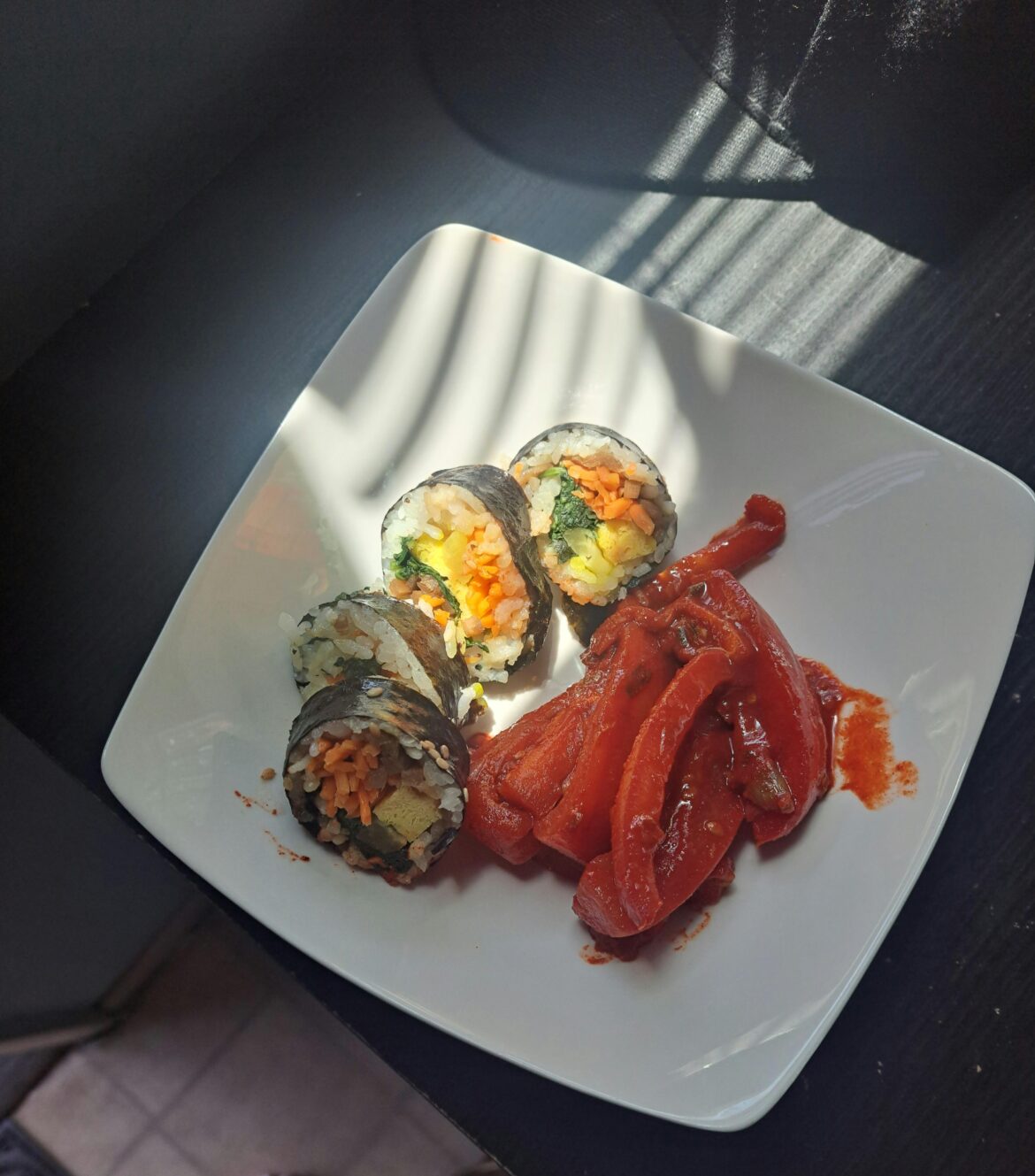 Tomato kimchi / burdock kimbap