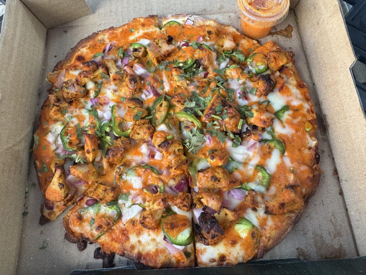Tandoori Chicken Pizza w/ Tikka Habanero Sauce