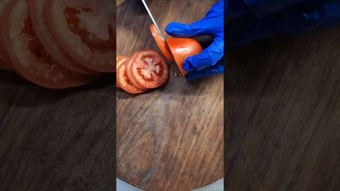 Italian caprese salad recipe #youtubevideo #newrecipe #viral #capresesalad #trendingshorts #shortsv