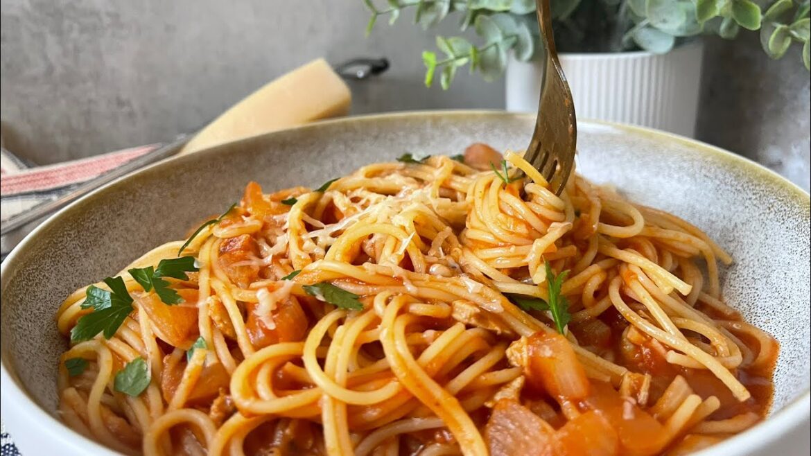 Clam Sauce Pasta- The Lazy Girls Kitchen