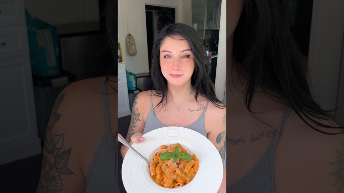 Roasted Red Pepper Pasta! #cooking    #easyrecipe #pasta