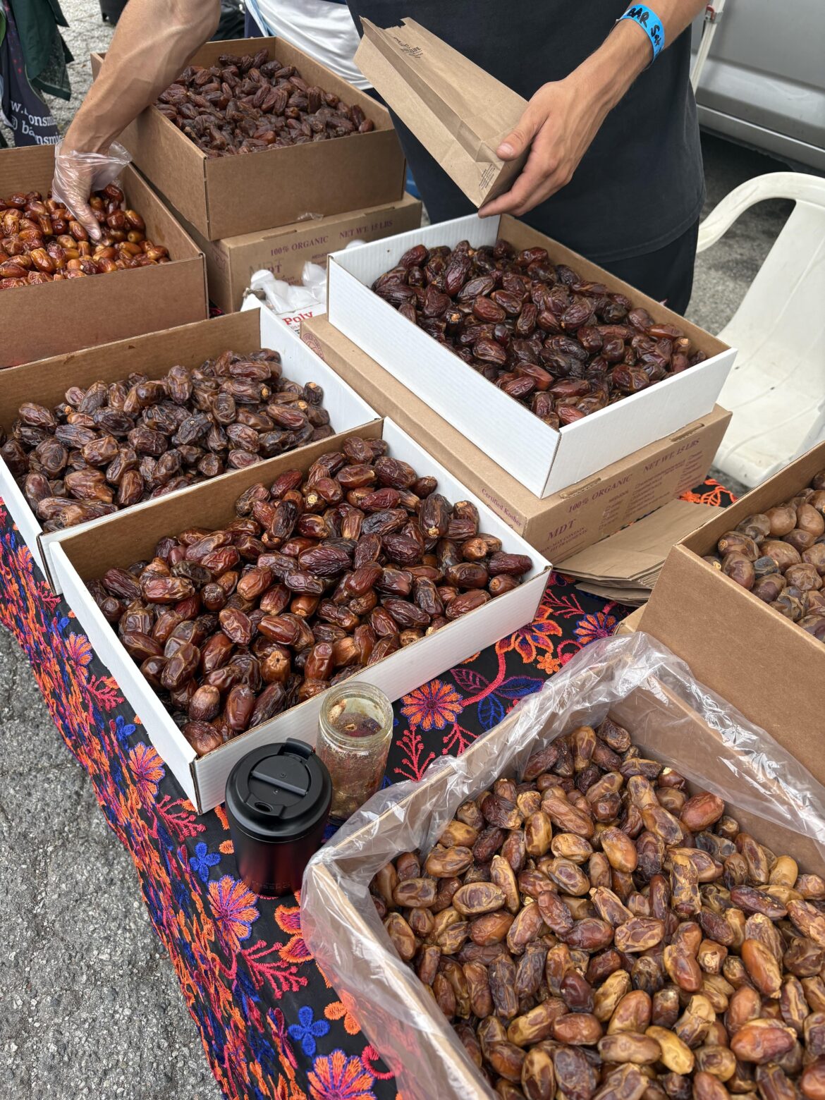 Date Vendor at Sunday Main Street Santa Monica Market