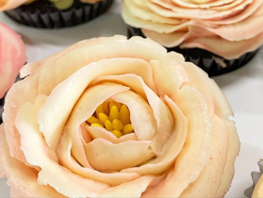 Buttercream flower cupcakes