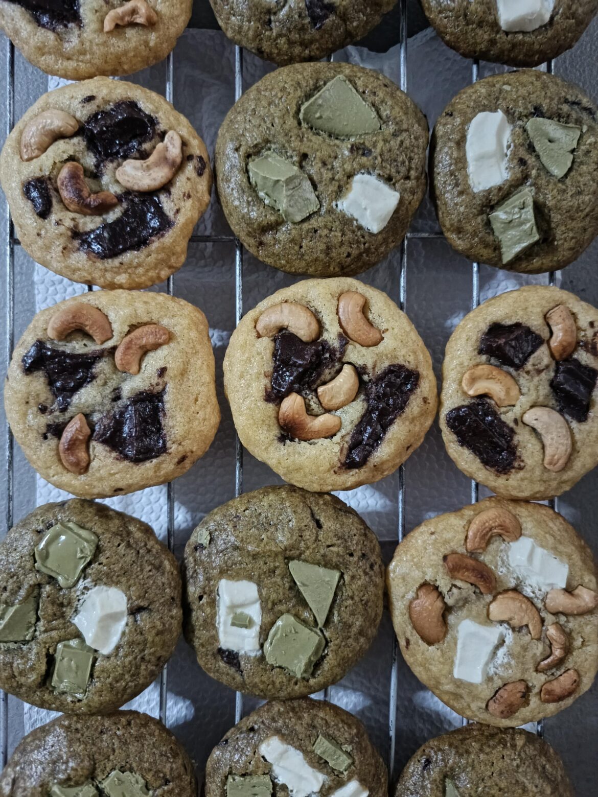 chocolate chip & matcha cookies