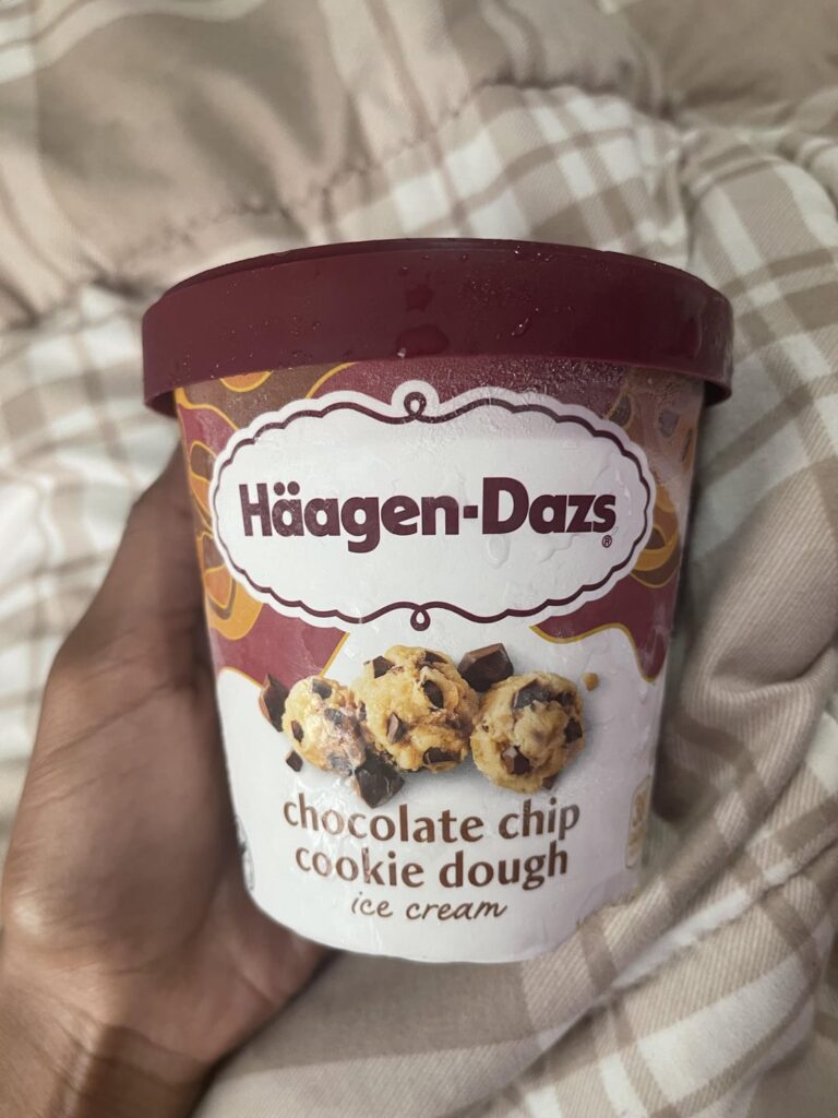 Finally trying Haagen Dazs cookie dough Finally trying Haagen Dazs cookie dough