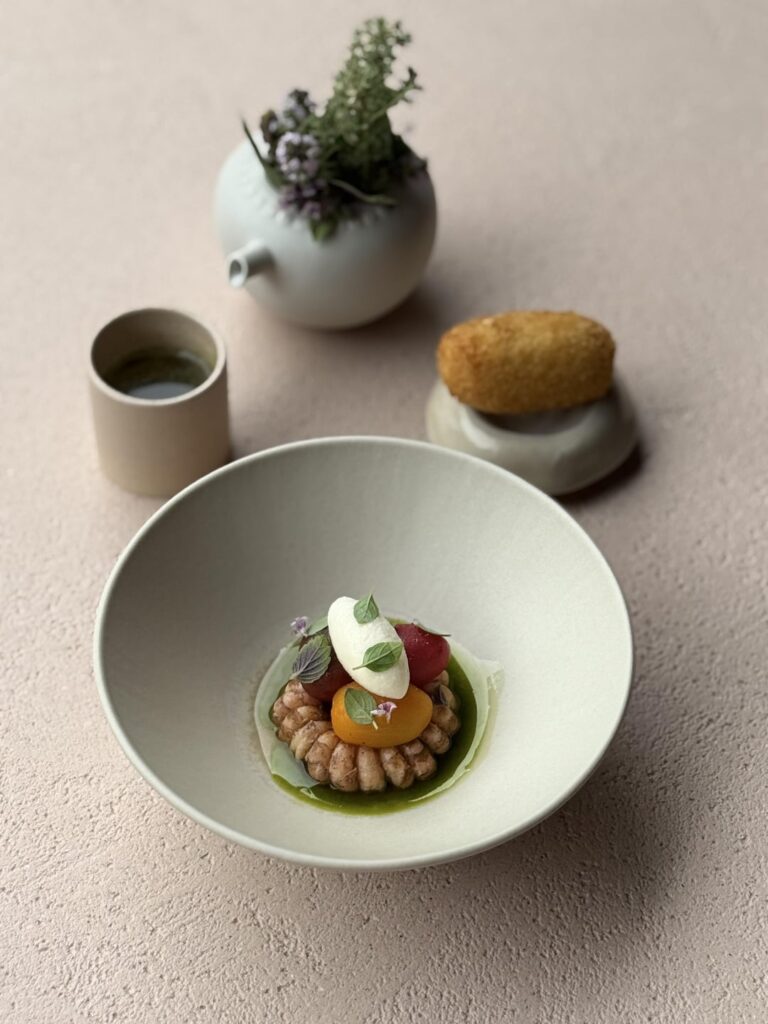 Grey North sea shrimps, Stracciatella, tomato.