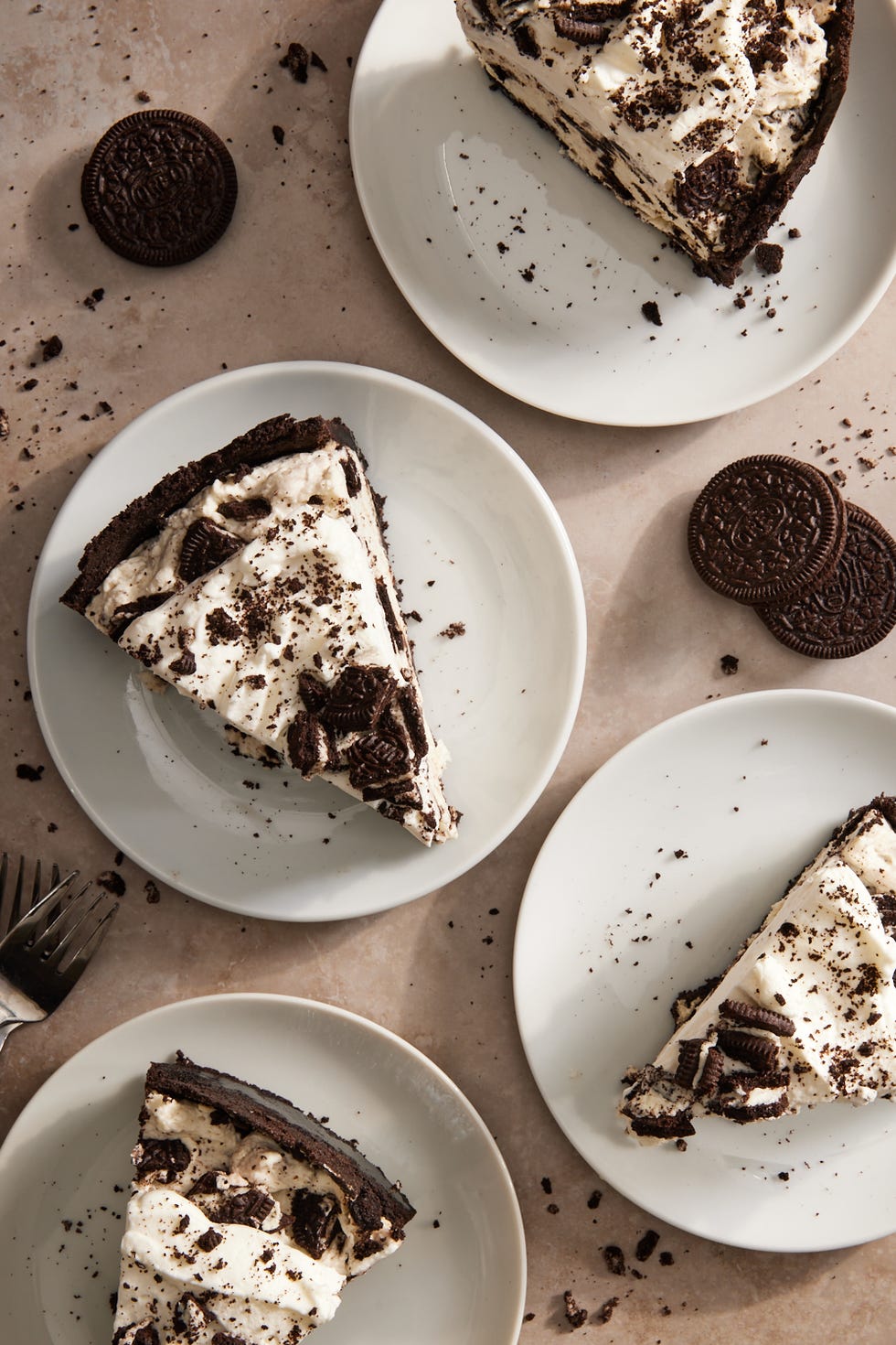 oreo cookie crust with whipped cream filling