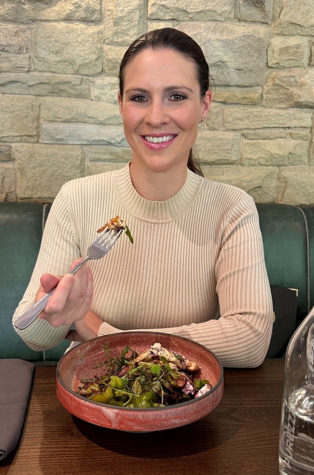 Woman eating a healthy meal.