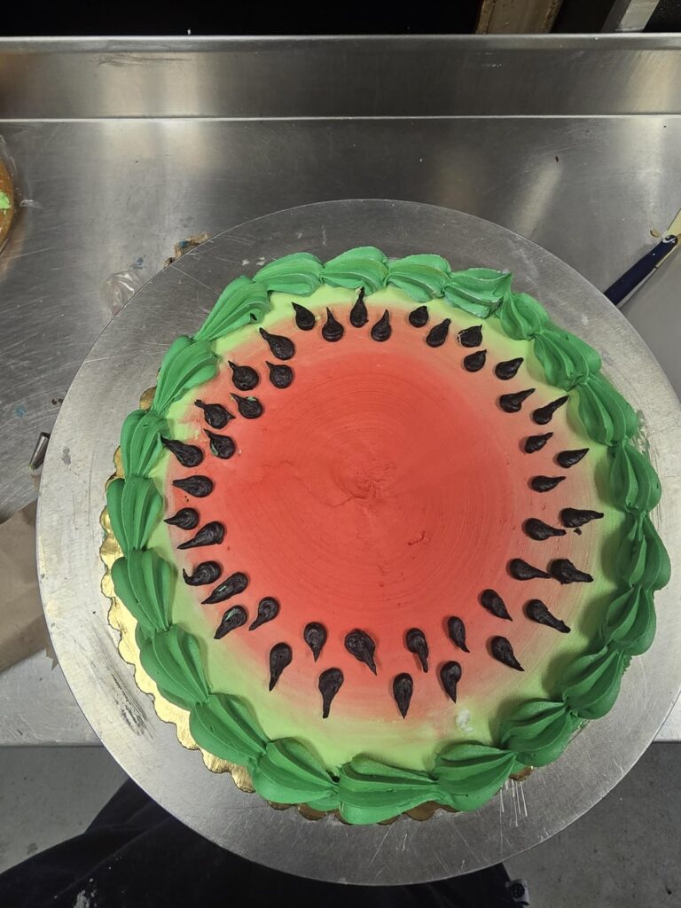 My version of water meon cake(this is a celebration cake so the center need to be blank for writing