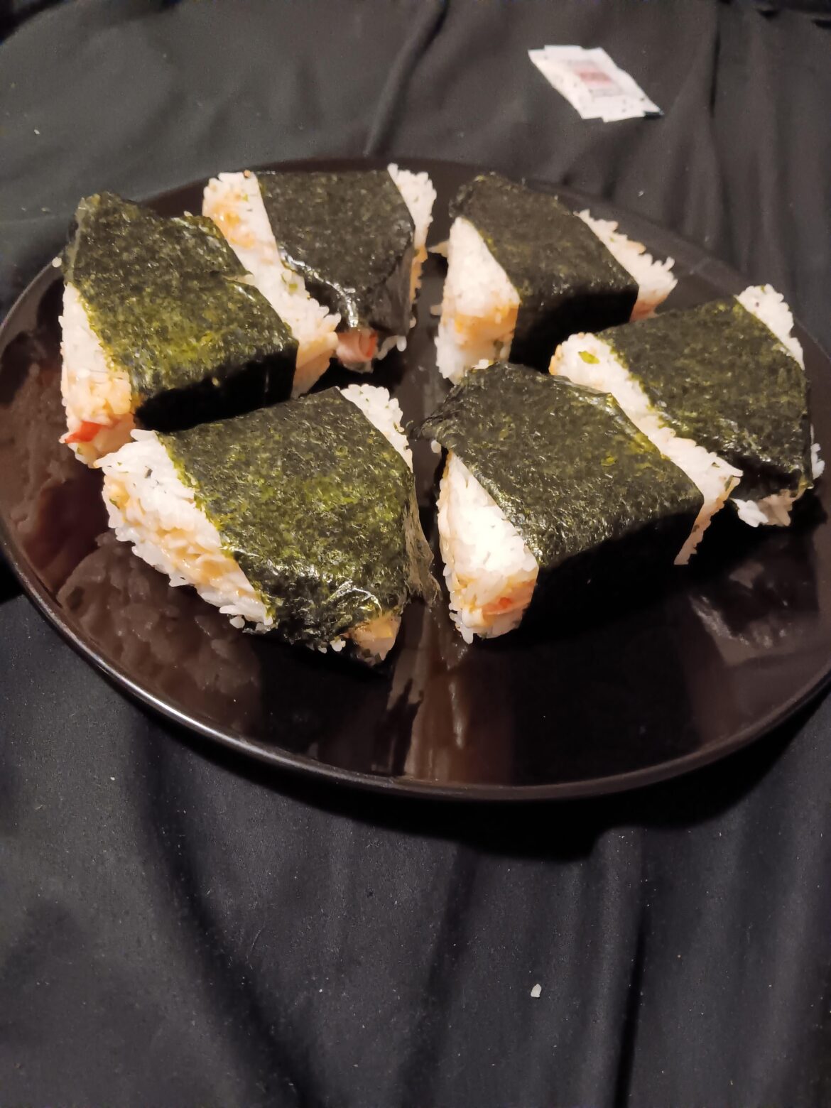 I made spicy imitation crab onigiri for the first time