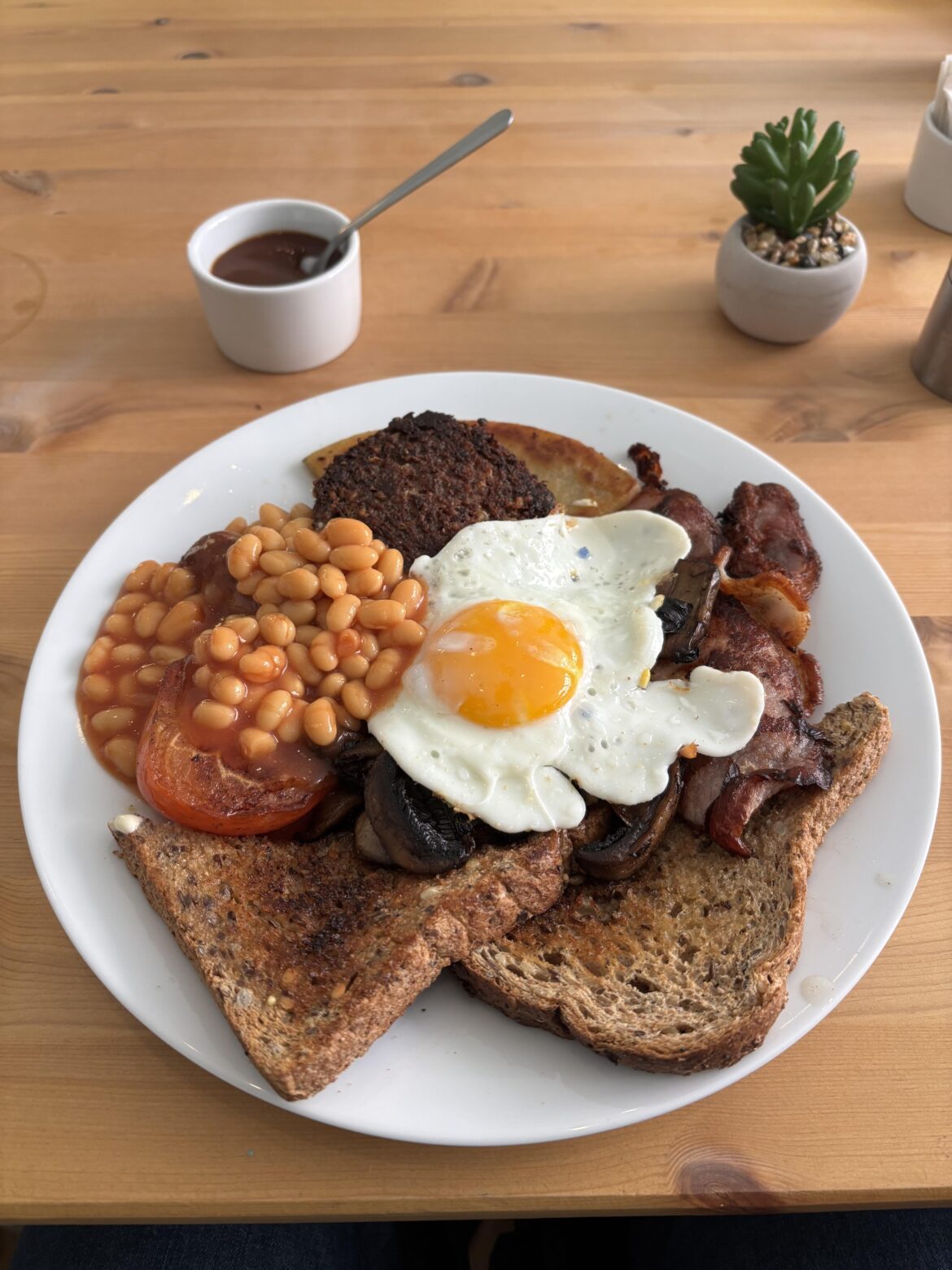 Full Scottish, Fountain Cafe Edinburgh, £13