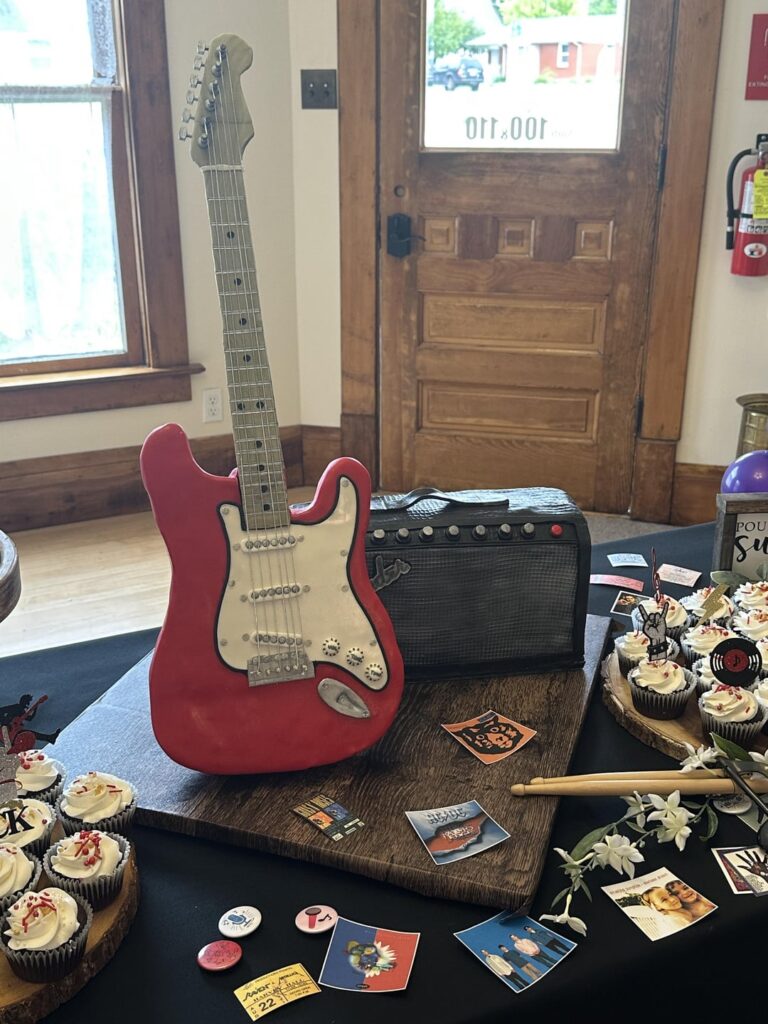 3D standing guitar and amp