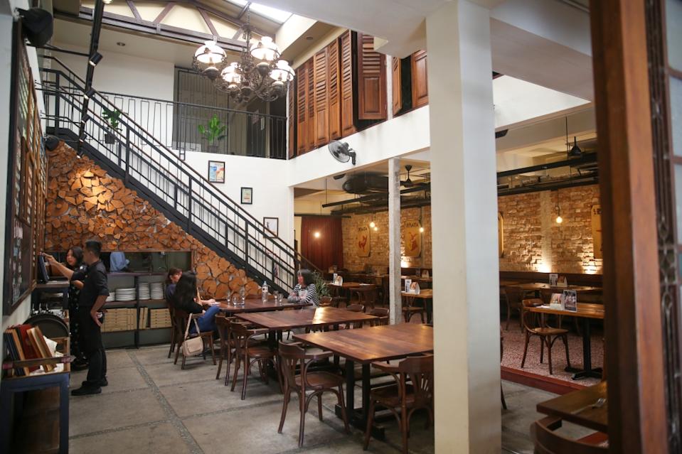 La Risata in Ampang brings Italian home vibes with its magnificent courtyard in the middle of the restaurant. — Picture by Choo Choy May