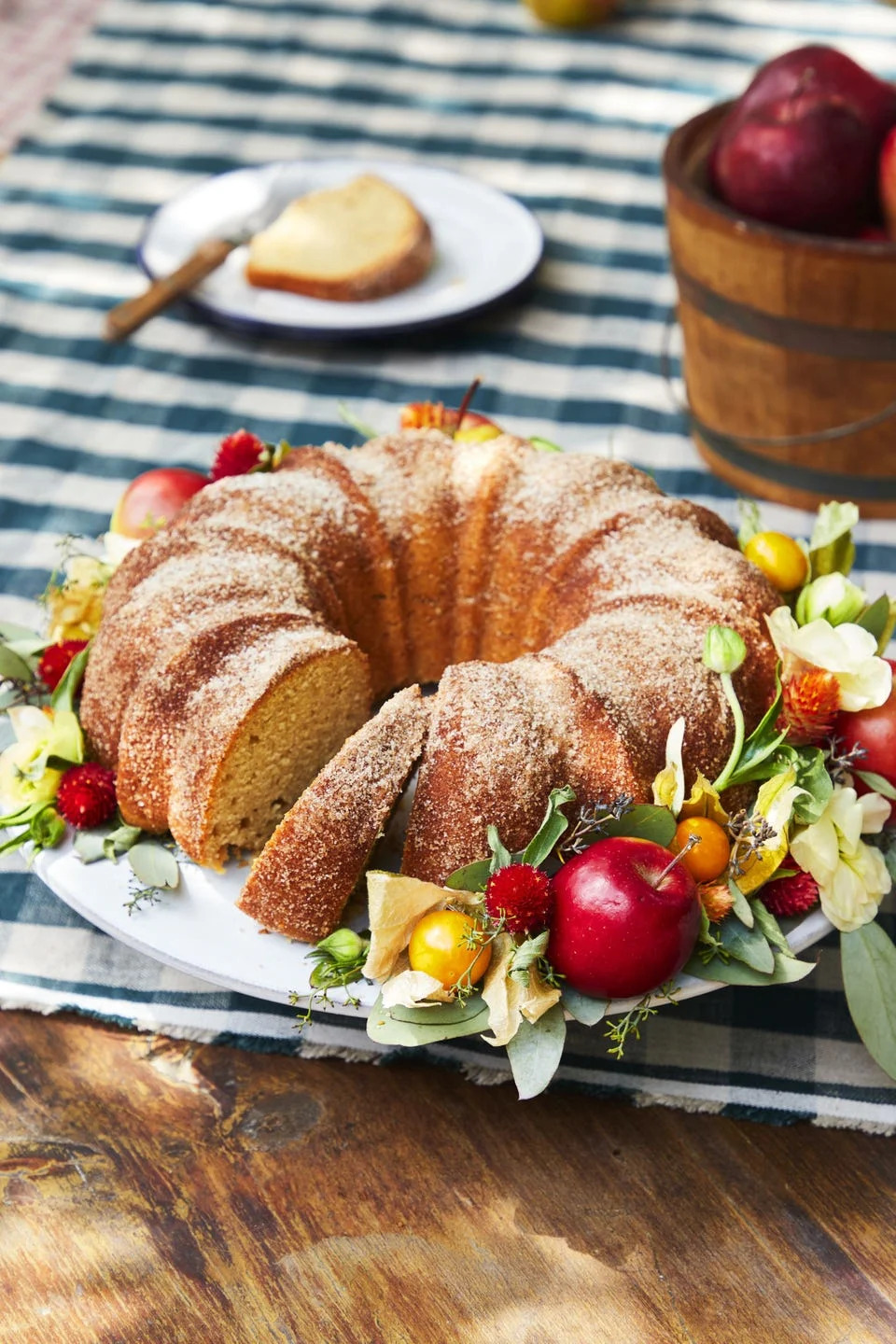 apple cider donut bundt cake