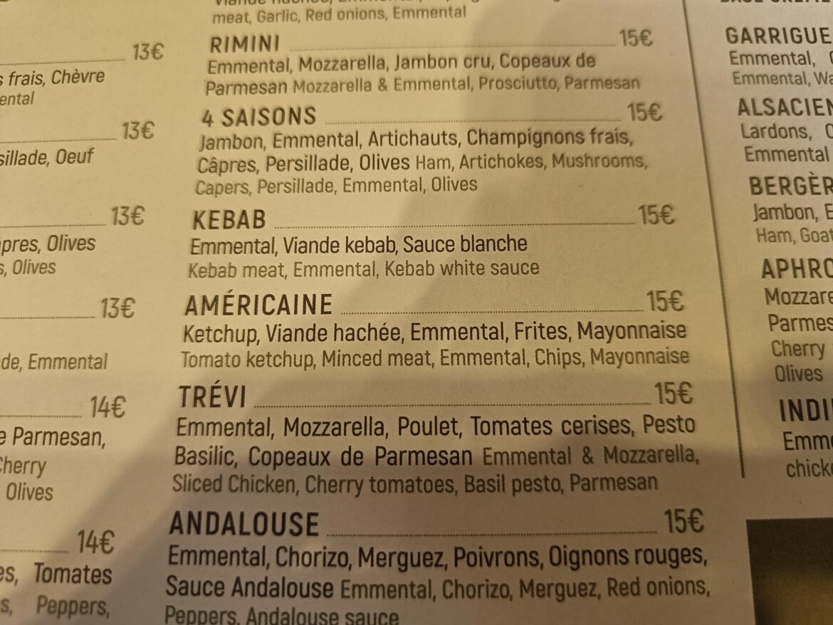 This French pizzeria puts ketchup, mayonnaise and fries on their American pizza