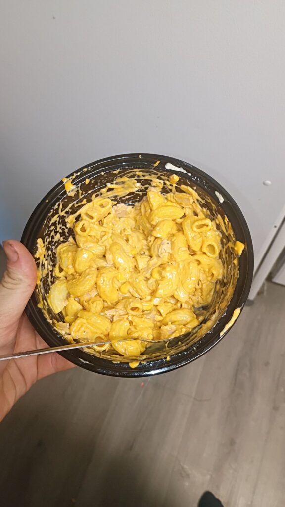 Tuna, noodles, and spicy mayo