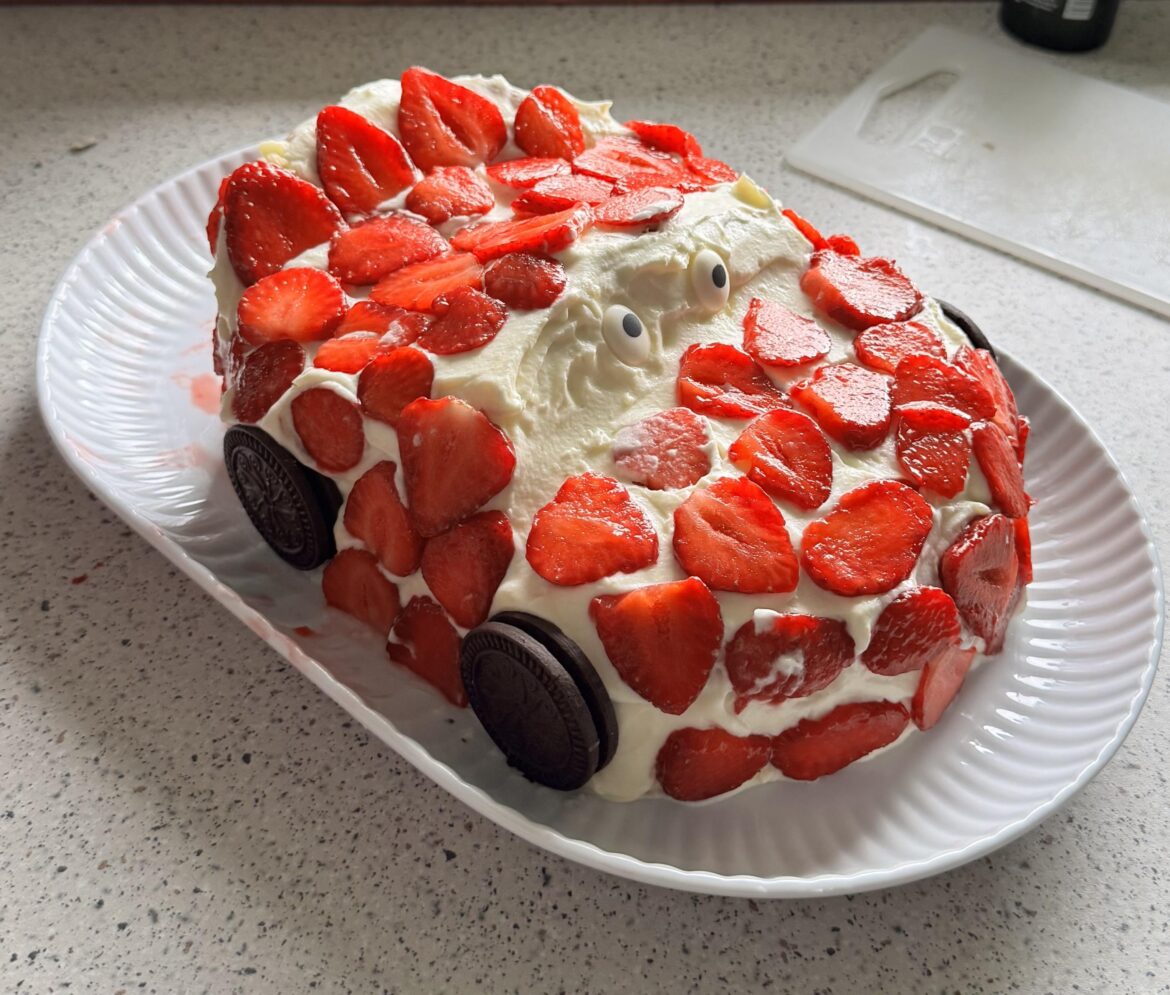 Strawberry cake