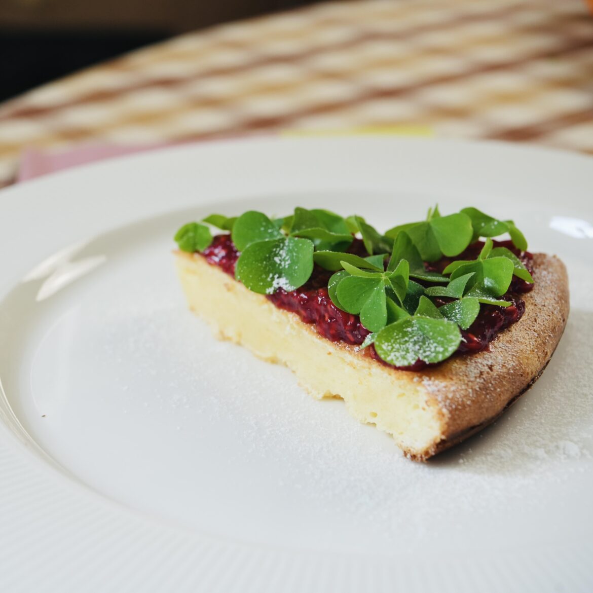 Cottage cheese casserole with raspberries