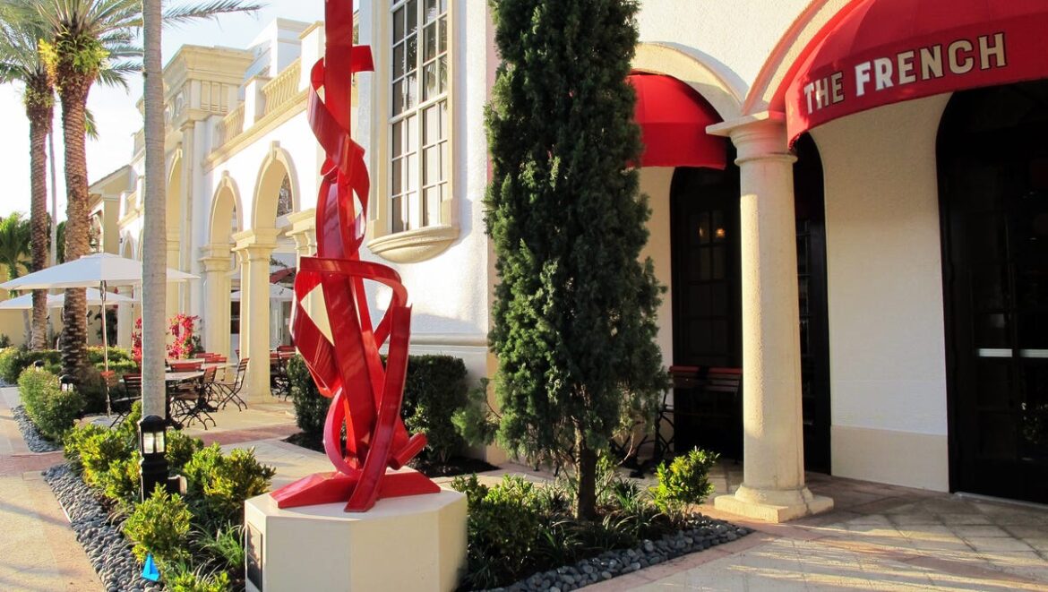 The French restaurant debuts in downtown Naples The French restaurant debuts in downtown Naples