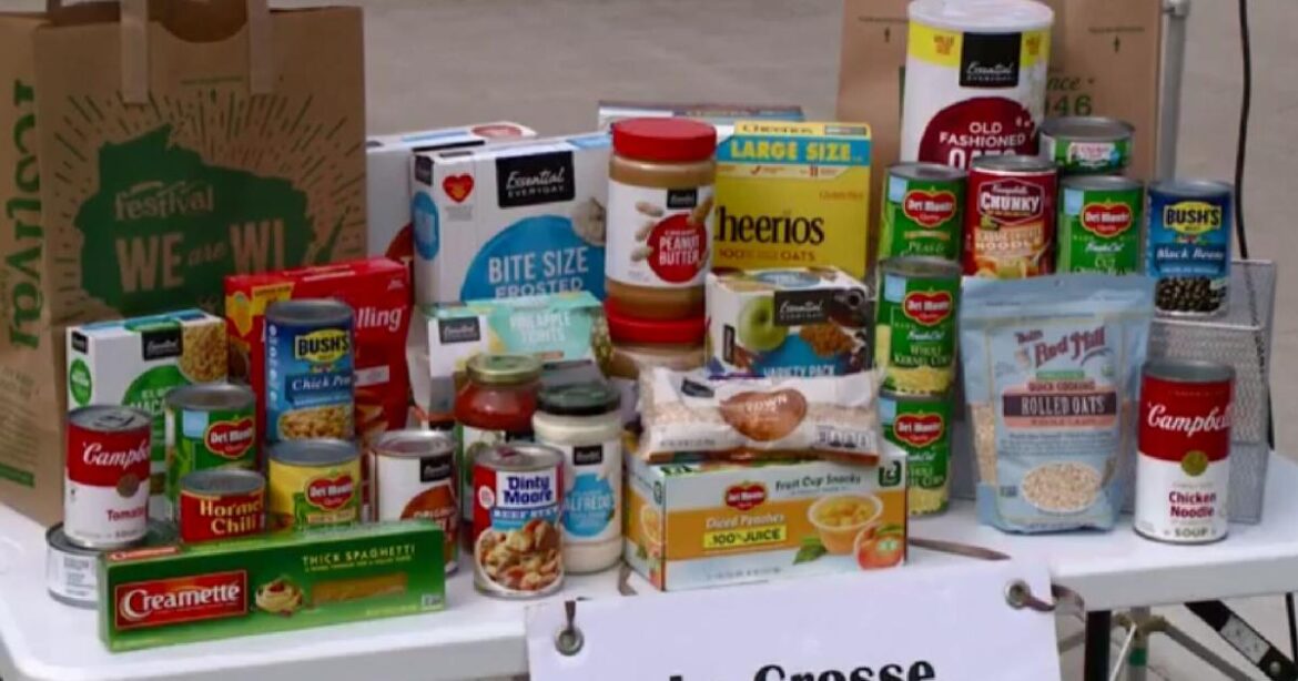 Moon Tunes and Rotary Lights team up for food drive event | News Moon Tunes and Rotary Lights team up for food drive event | News