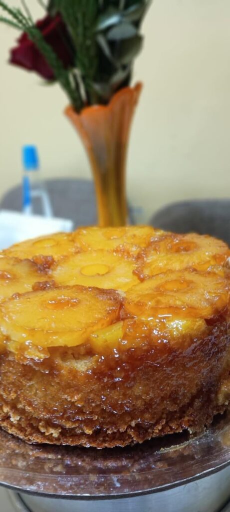 My homemade pineapple cake 🍍 What do you think?