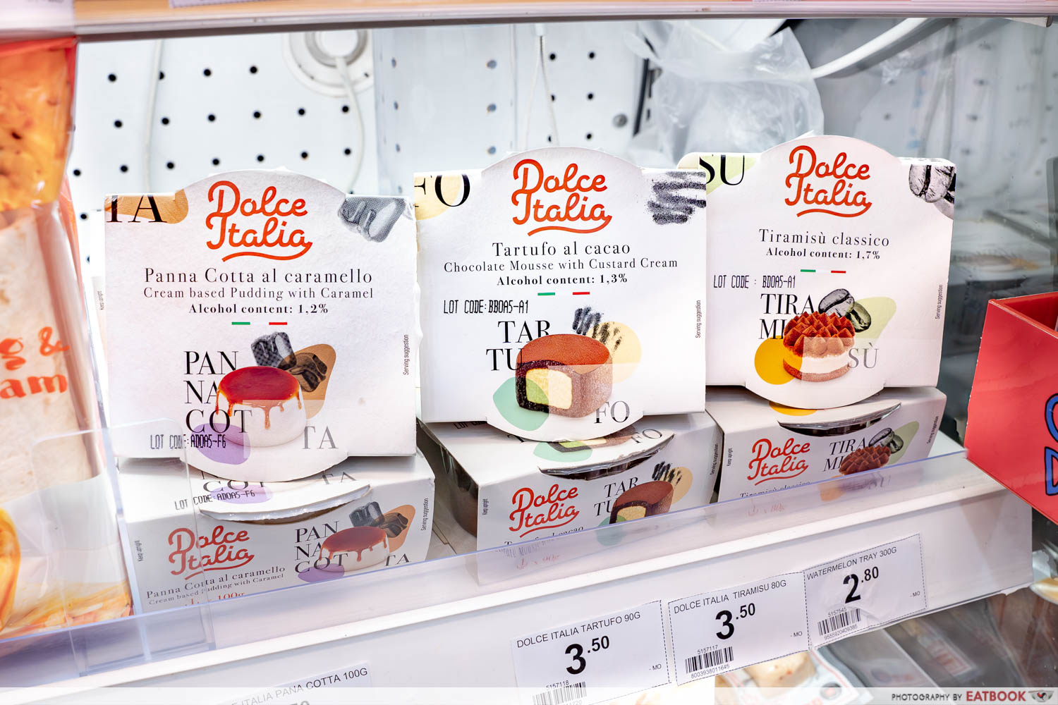 7-eleven-italian-desserts-display