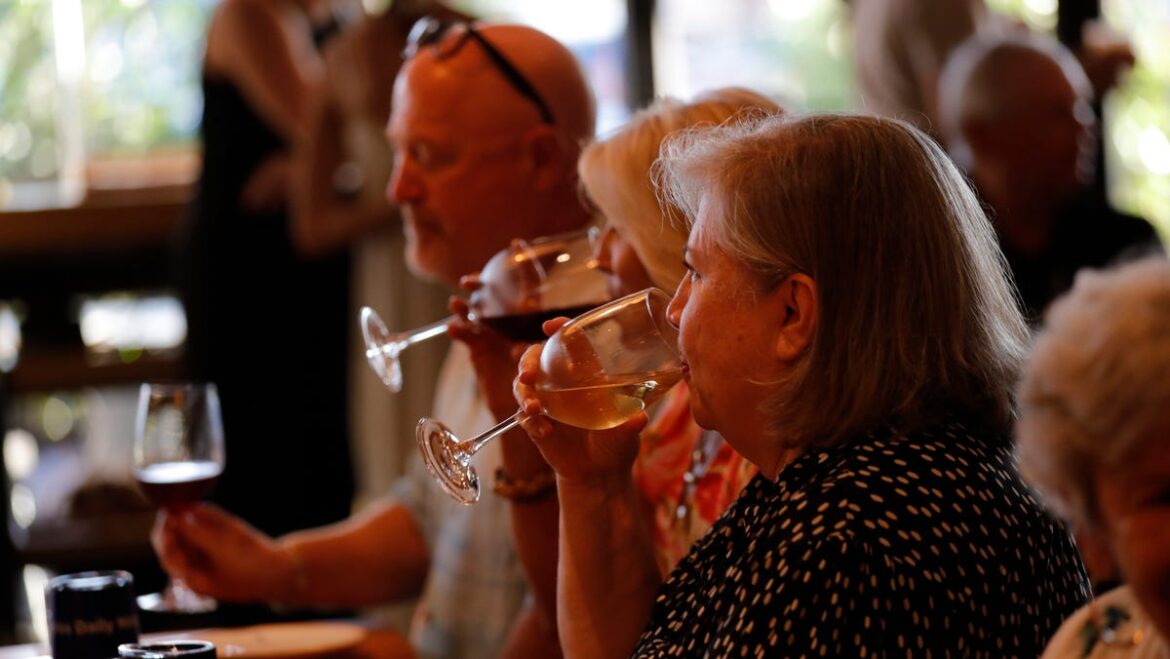 What restaurants are open Christmas Eve, Day in Naples, Marco, Bonita