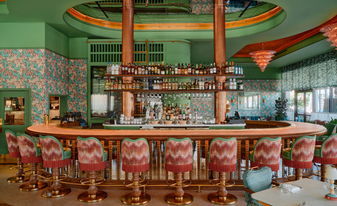 Bar Issi Palm Springs Review: A maximalist setting with Mediterranean flair Bar Issi Palm Springs Review: A maximalist setting with Mediterranean flair