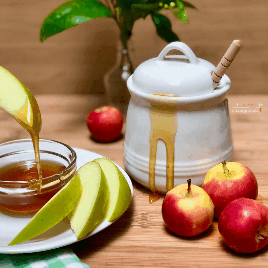 Homemade Vegan Bee-free Honey 🍯 🐝 how sweet is that?