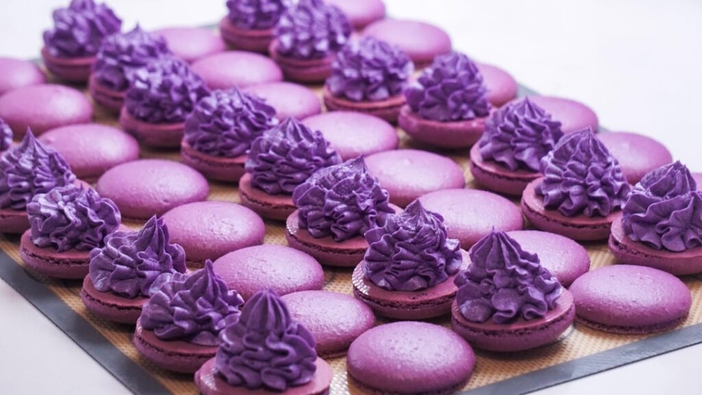 Will never get tired of making Ube macarons :)