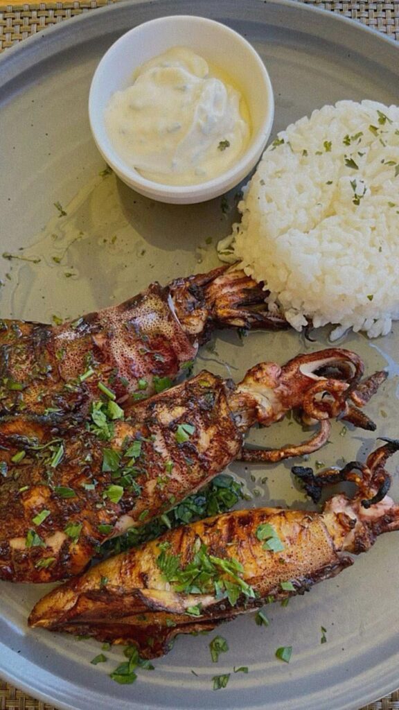 Grilled squid with rice