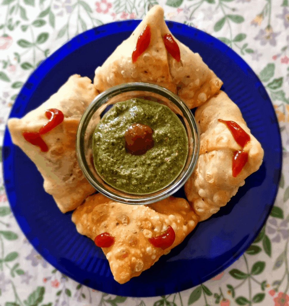 Samosa famous Indian food all over the country.