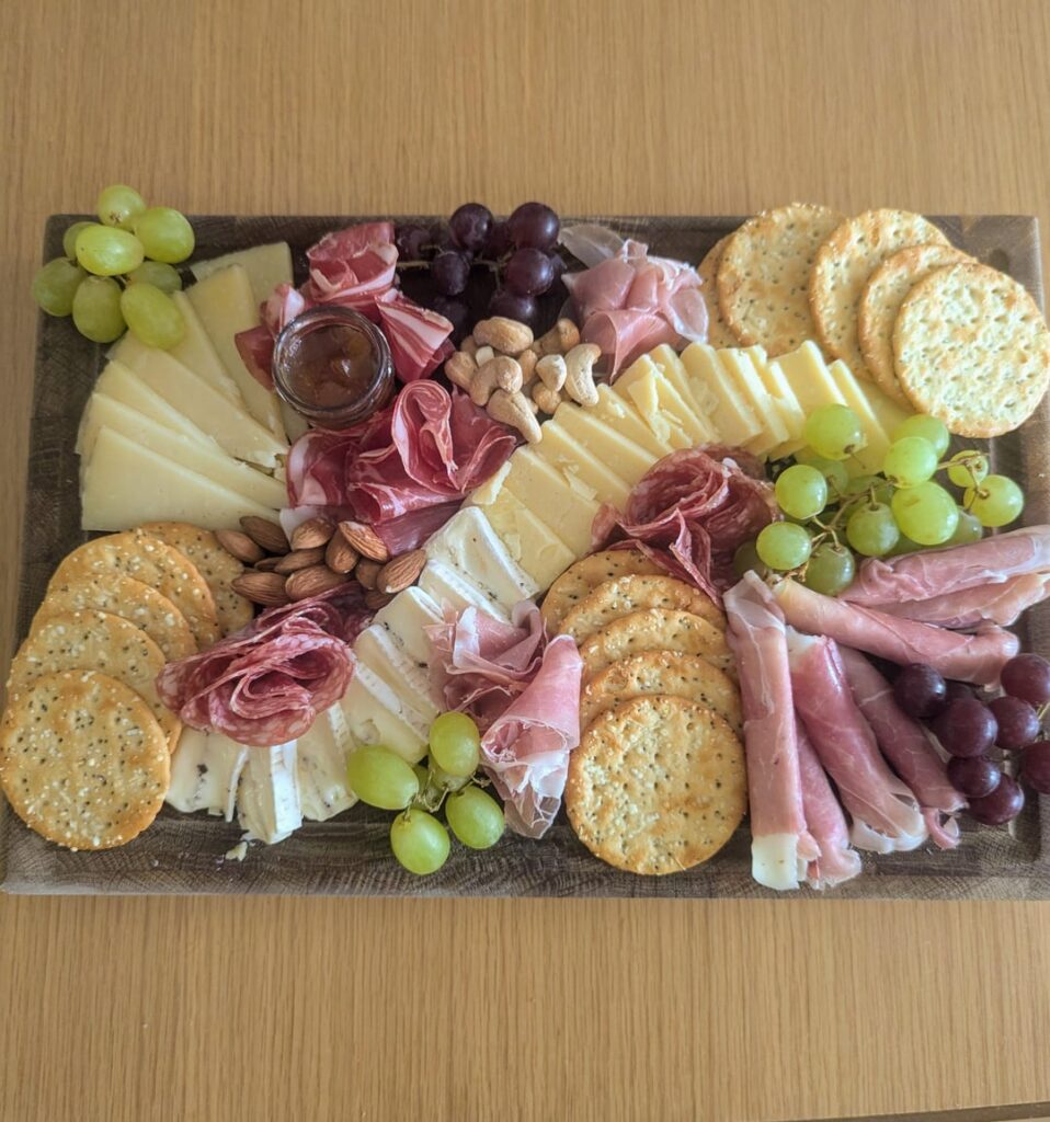 Quick lunchtime board for 4