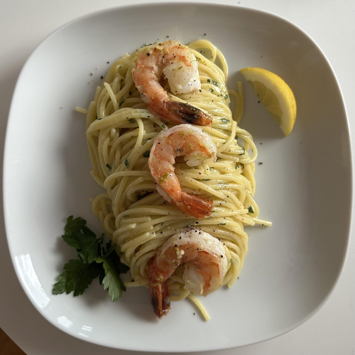 Pasta al limone with prawns
