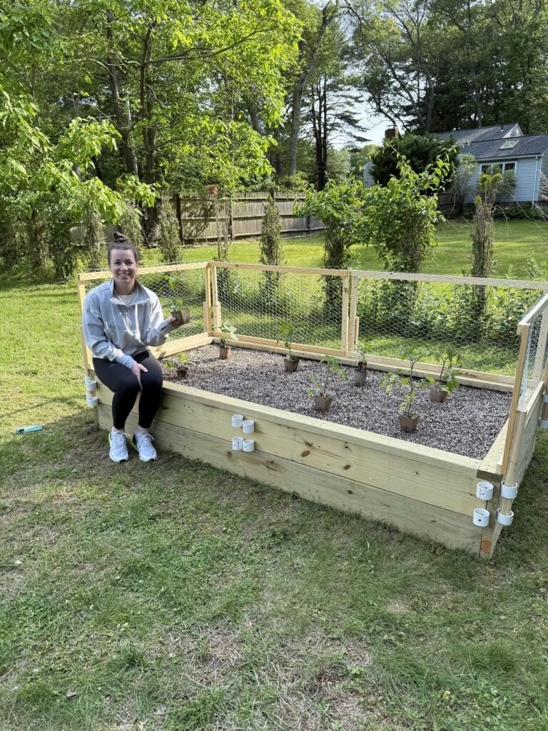Exactly 1 month difference between photos. Girlfriend for scale 🌱