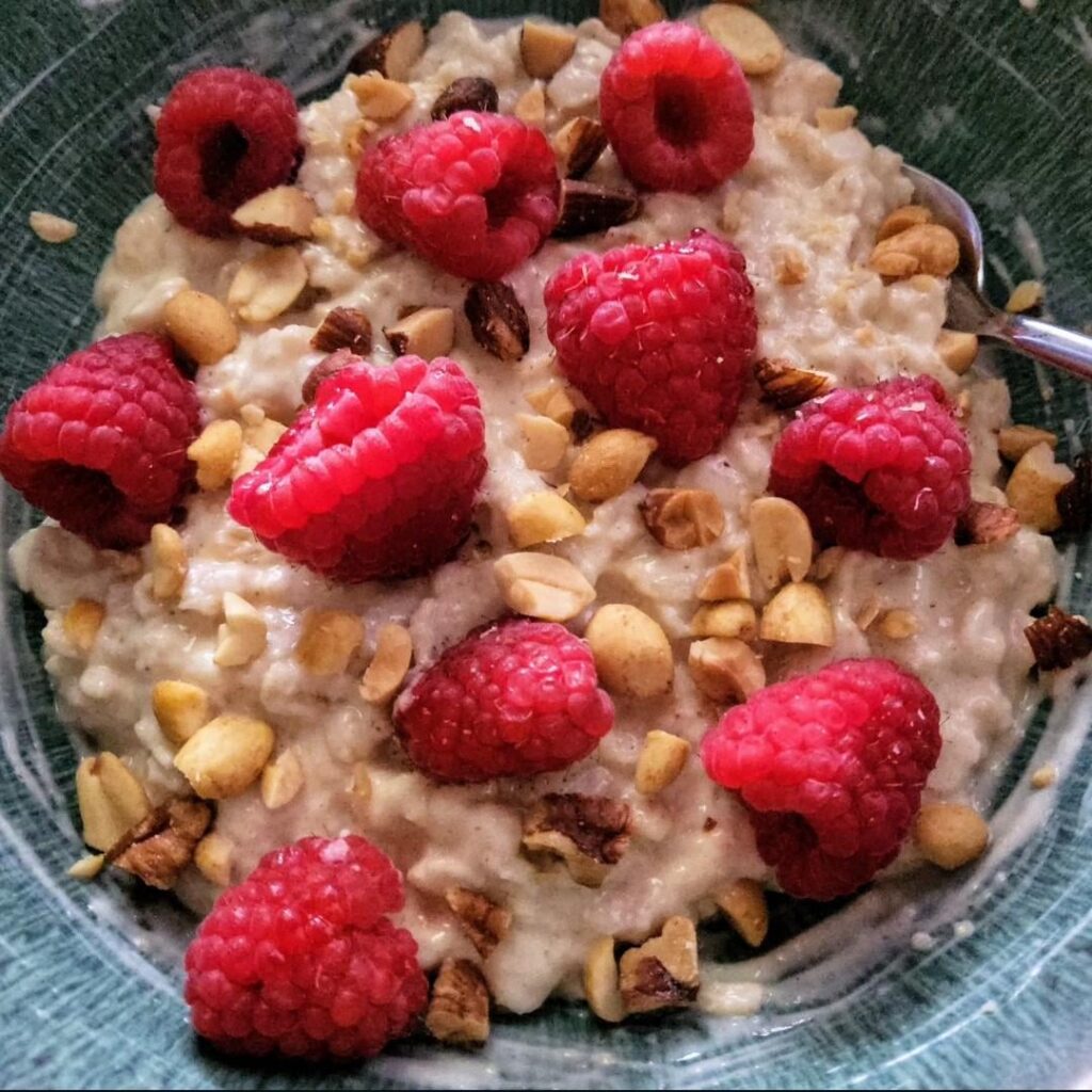 Breakfast today. 370 cal, 20g protein.