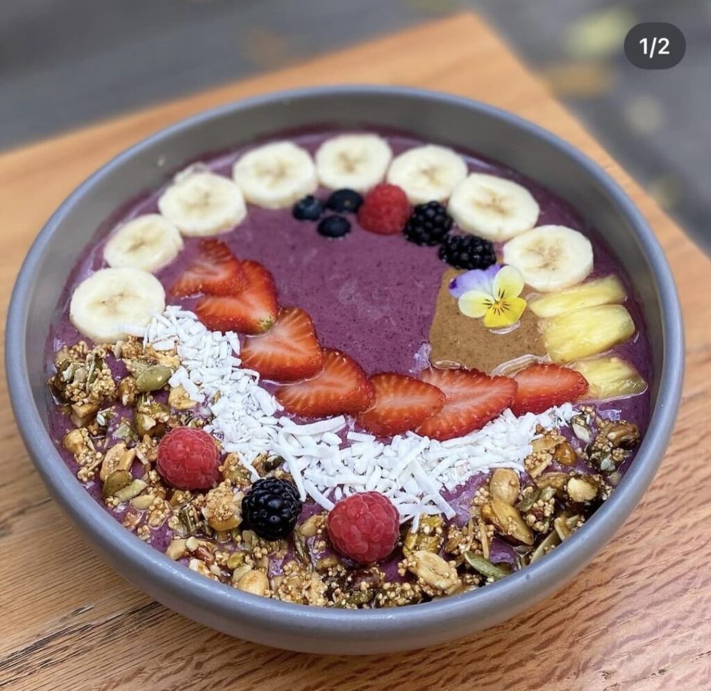how many calories in this acai bowl???