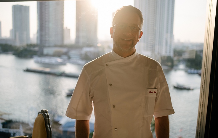 A British chef, and chef-patron of the three MICHELIN Starred Waterside Inn. (© Anuwat Senivansa Na Ayudhya / MICHELIN Guide Thailand)
