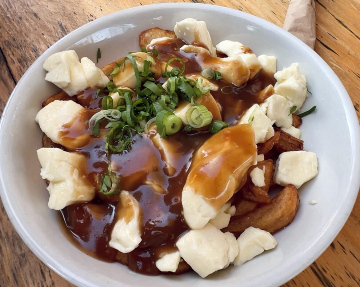 Poutine at La Souche - Microbrasserie & Restaurant Stoneham